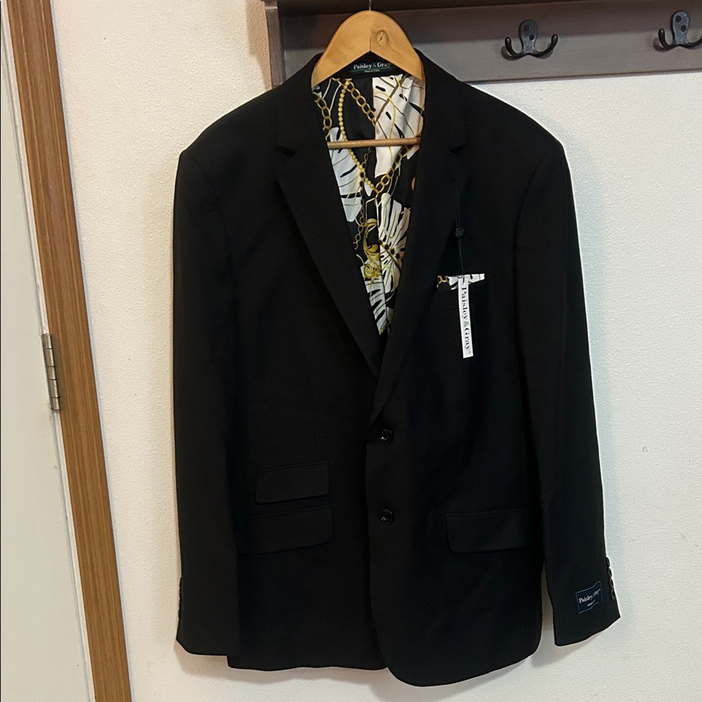 Paisley & Gray Black Blazer inside pockets, handkerchief, lined, size 44R